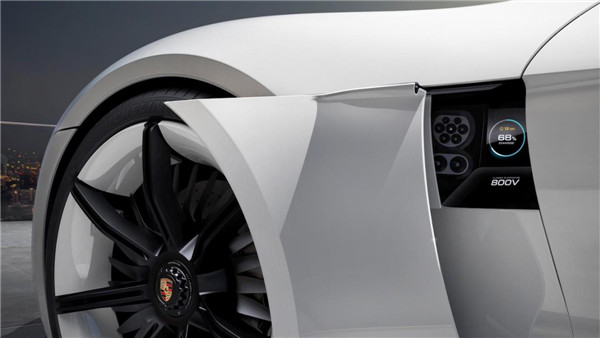 Porsche-Mission-E-Concept-charge-port.jpg