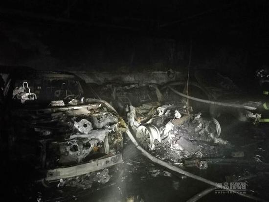 达摩克利斯之剑高悬 特斯拉爆燃再为行业敲响警钟