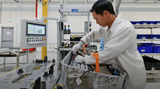 宝马开始在泰国生产电池 为电动车计划“供血”