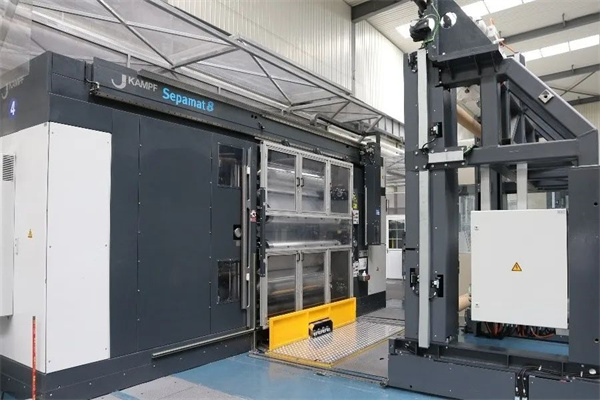 电池铝箔年产能将达8万吨,神火新材稳产产品薄至9μm 电池铝箔年产能将达8万吨,神火新材稳产产品薄至9μm