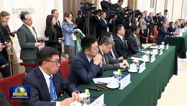 中德两国总理出席的这场座谈会，国轩高科受邀参加