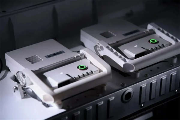 恩力动力携手顺丰系公司共建固态电池实验室