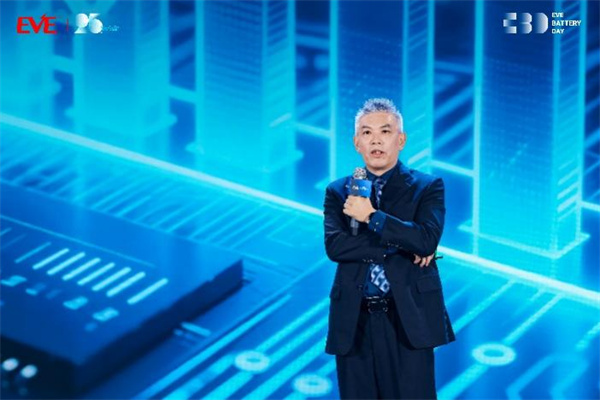 亿纬锂能刘金成：1000亿不是终点，而是一个新的开始