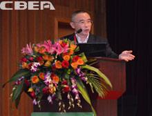高工锂电董事长张小飞发表主题演讲